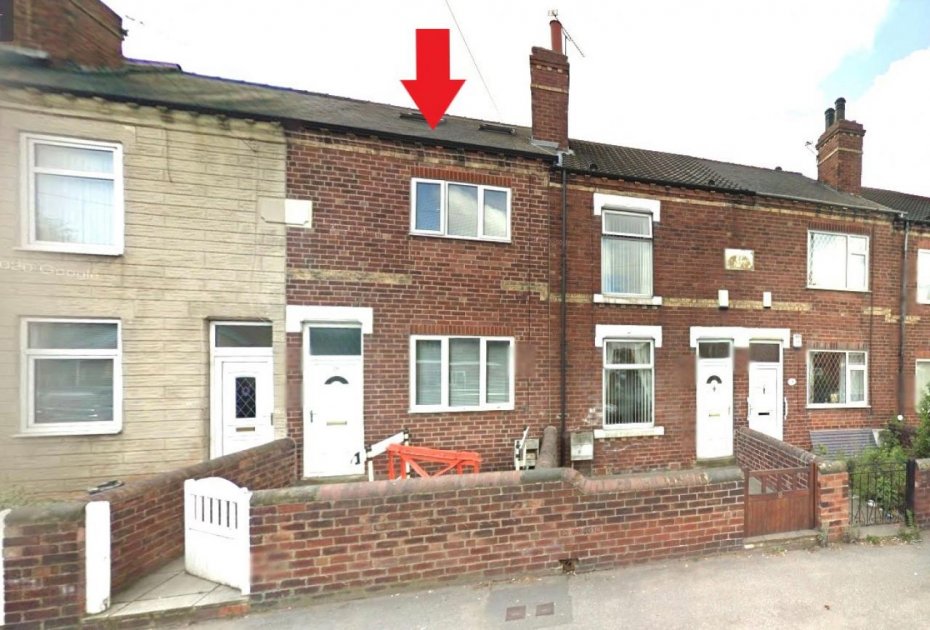 Freehold Terraced House for Sale in Castleford