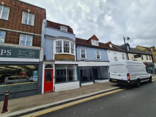 Retail  for sale in Chertsey