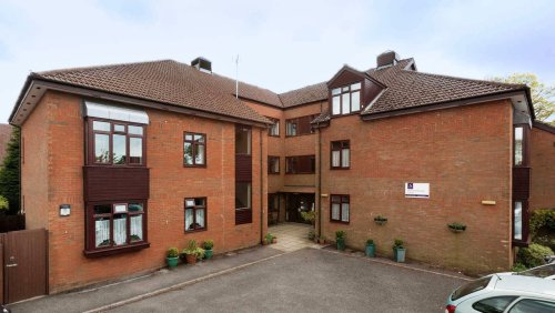 Ground floor apartment for sale in Grayshott