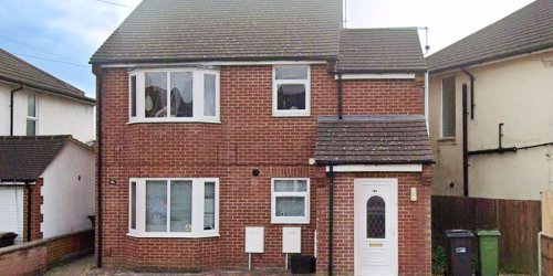 First floor maisonette for sale in Luton