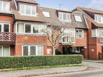 Retirement apartment for sale in Hythe