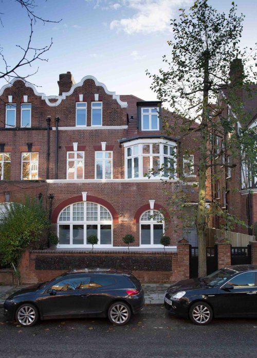Investment freehold house for sale in NW6, London