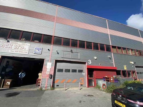 Rare Industrial warehouse for sale or to let in Acton