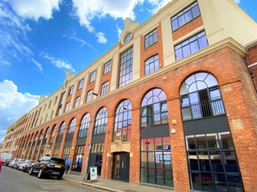 Contemporary first floor offices for sale or to let in Acton