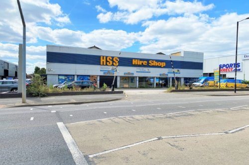 Commercial Unit for sale or to let in Slough