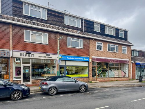 Self-contained office /retail unit for sale in Godalming