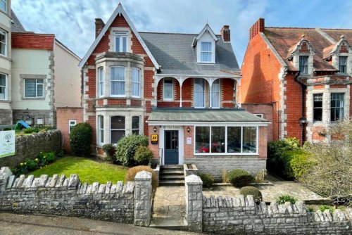 Guest house for sale in Swanage