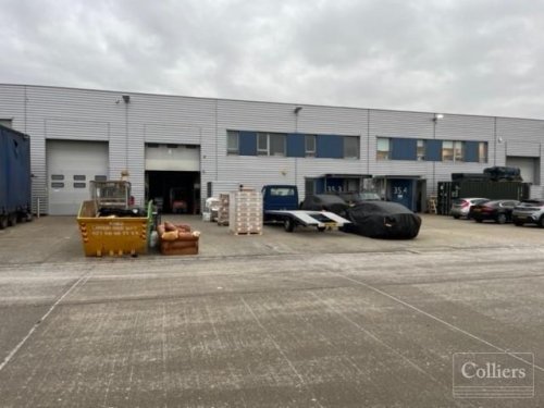 Fitted chilled warehouse unit for sale in Thamesmead