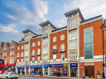 Prime retail investment for sale in London