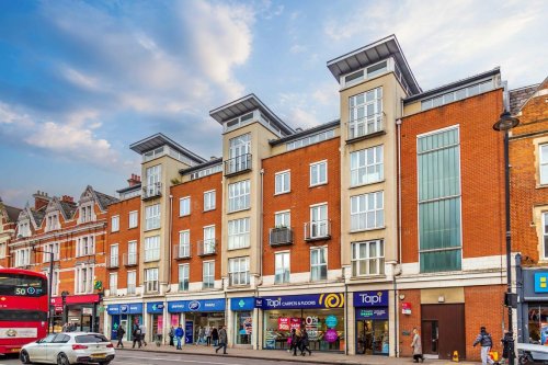 Prime retail investment for sale in London