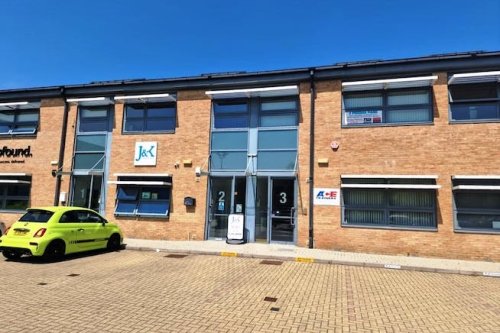 Office building to let or for sale in Basingstoke