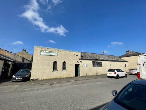 Workshop/warehouse premises for sale or to let in Blackburn