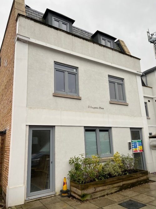 New self-contained office building for sale or to let in Twickenham