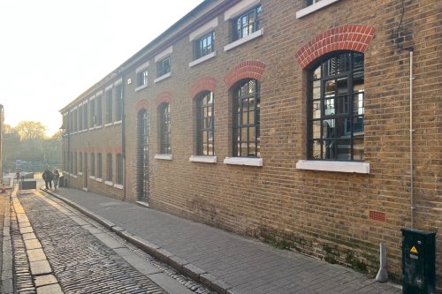 Office building / suites for sale or to let in Richmond-upon-Thames