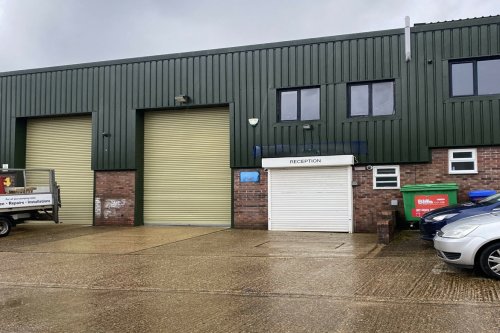 Prominent warehouse / Industrial Unit for sale in Kemsing