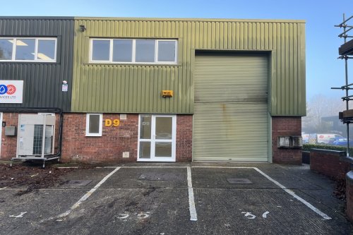 Refurbished warehouse / industrial unit for sale or to let in Kemsing