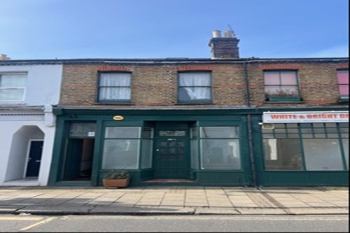 Commercial unit for sale in Kew