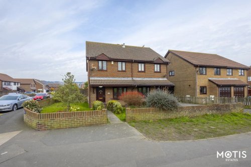 Semi-Detached House for sale in Folkestone