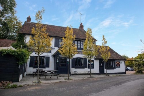 Public house for sale or to let  in Horsham