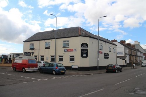 Freehouse for sale in Cardiff