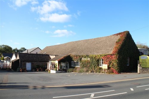 Pub/restaurant for sale in Brecon