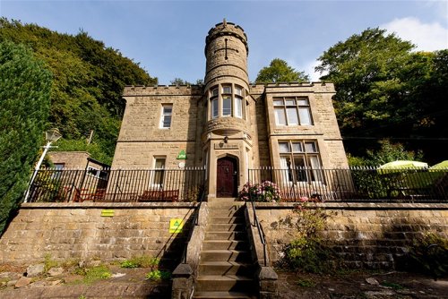 Youth hostel for sale in Hope Valley