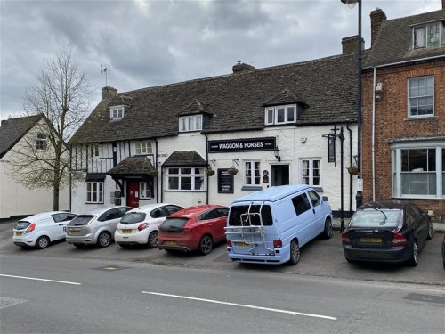 Public house for sale in Swindon