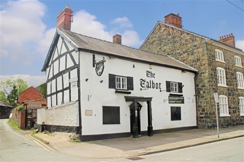 Inn for sale in Welshpool