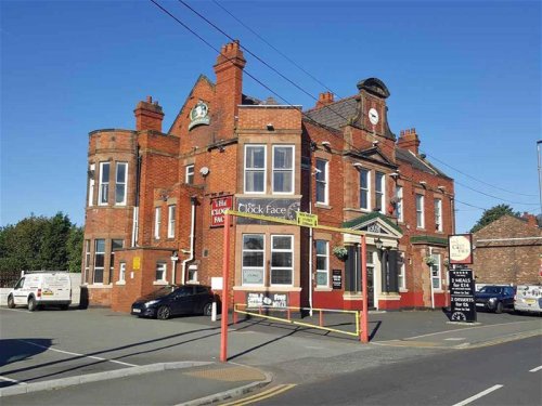 Pub & restaurant for sale in St. Helens