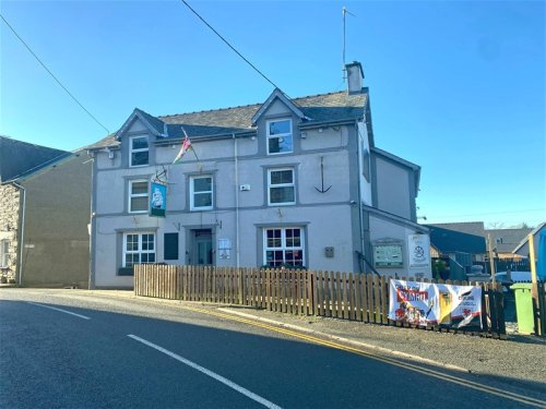 Bar and Restaurant for sale in Talsarnau, Gwynedd