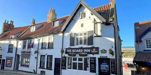 Leasehold pub for sale in Whitby