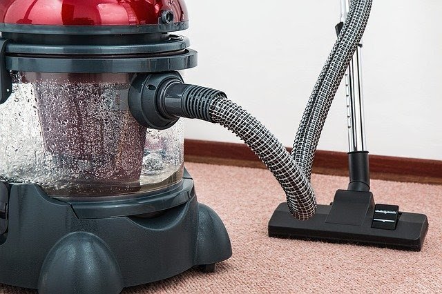 vacuum-cleaner-657719_640.jpg