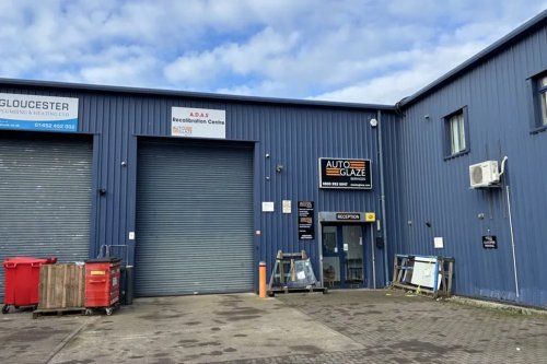 Mid-terrace industrial/warehouse unit for sale in Gloucester