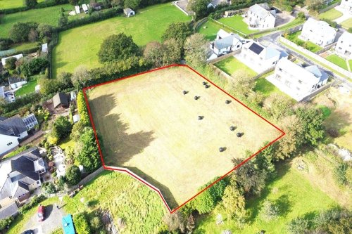 Development plot for sale in Launceston