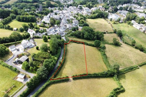 Large development plot for sale in Bude