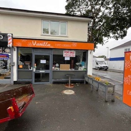 Long leasehold retail unit for sale in Christchurch