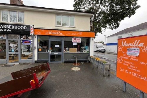 Long leasehold retail unit for sale in Christchurch