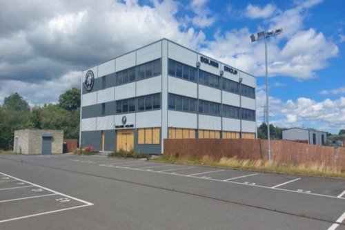 Office building for sale or to let in Stanford-Le-Hope